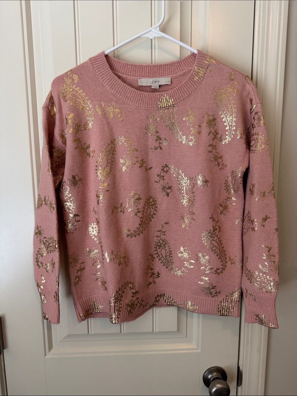 LOFT Dusty Rose Crewneck Sweater with Gold Paisley Foil. XS PETITE